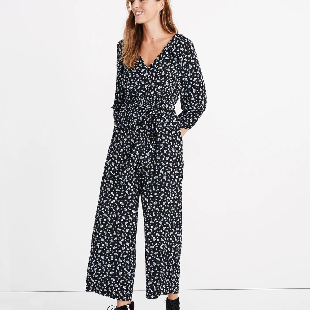 Madewell Ruffle-Sleeve Tie-Waist Jumpsuit in Baby's Breath